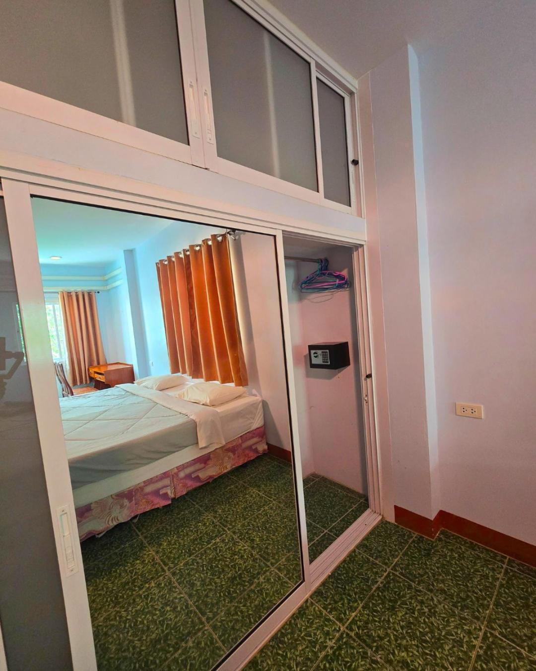 Jardin Hotel Патая Екстериор снимка